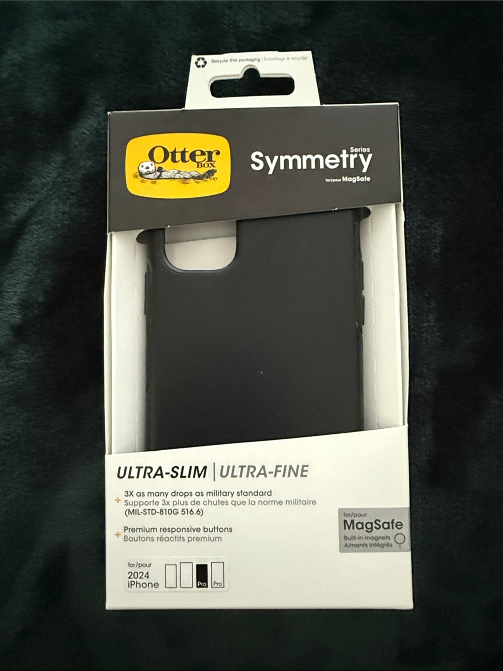 OtterBox Symmetry Series MagSafe Case in Black